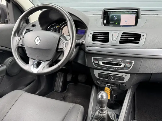 Renault Mégane 1.2 TCE LIMITED 2015 Benzine 8
