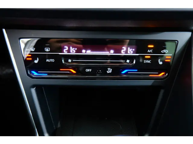 Volkswagen Polo 1.0 TSI Style 2022 Benzine 12