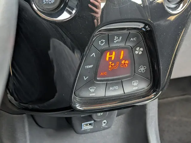 Citroën C1 1.0 e-VTi Shine 2015 Benzine 10