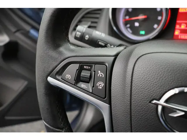 Opel Astra Sports Tourer 1.4 Turbo Blitz 2016 Benzine 13