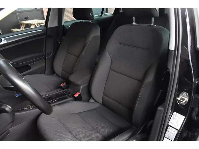 Volkswagen e-Golf e-Golf 2017 Elektrisch 30