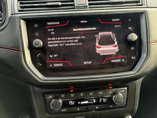 SEAT Arona 1.5 TSI EVO FR Business Intense 2019 Benzine 44