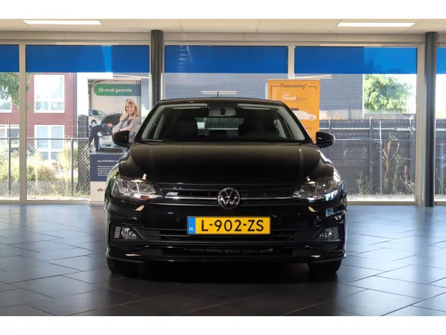 Volkswagen Polo 1.0 TSI R-Line Edition 2021 Benzine 2