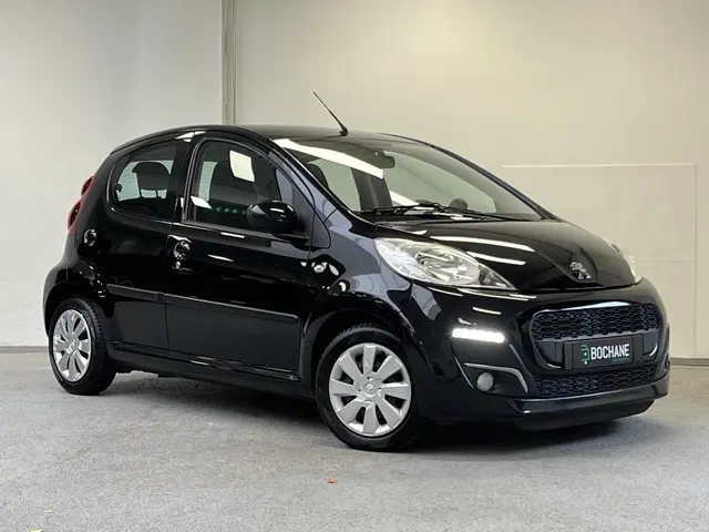 Peugeot 107 1.0 Active 2012 Benzine 5