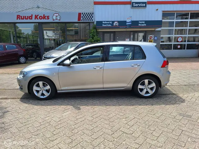 Volkswagen Golf 2