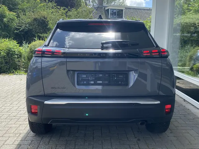 Peugeot 2008 1.2T 100pk Allure 2024 Benzine 6