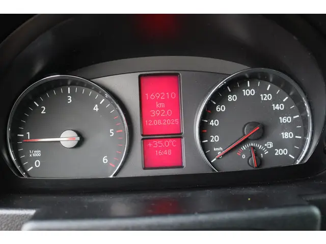 Volkswagen Crafter 32 2.0 TDI L2H1 2014 Diesel 28