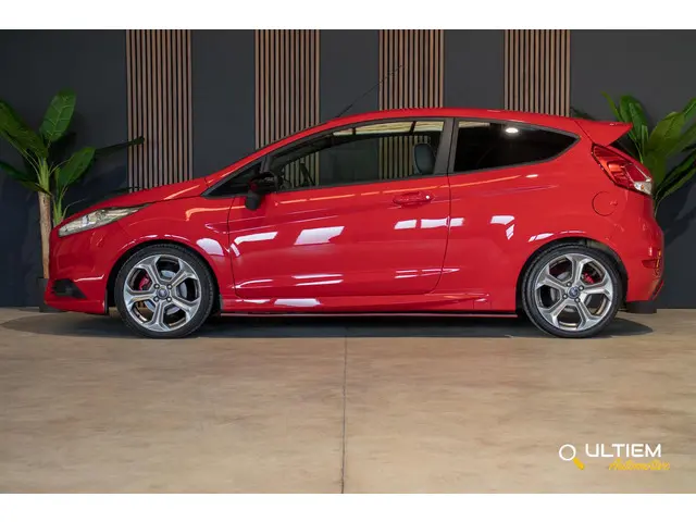 Ford Fiesta 1.6 ST2 2013 Benzine 6