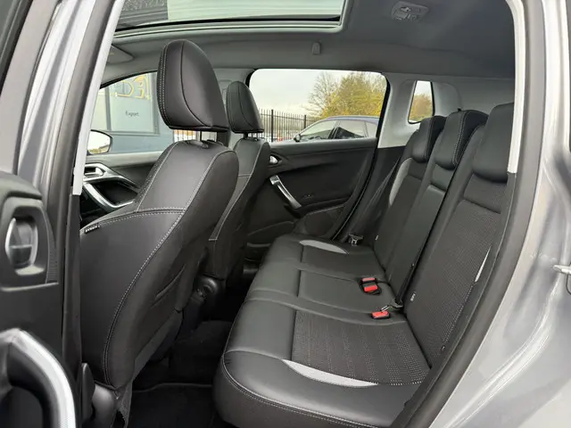 Peugeot 2008 1.2 PureTech Allure 2016 Benzine 9