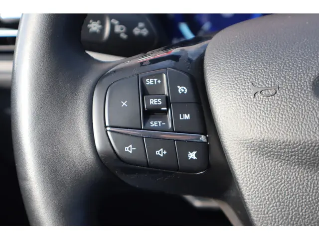 Ford Kuga 1.5 EcoBoost Titanium 2021 Benzine 30