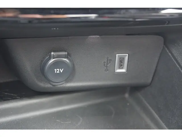 Opel Corsa 1.2 GS 2025 Benzine 42