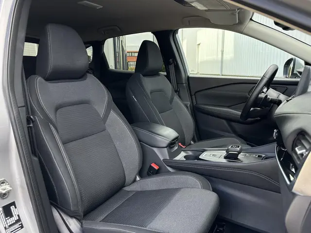 Nissan QASHQAI 1.3 MHEV Xtronic N-Connecta 2024 Benzine 16