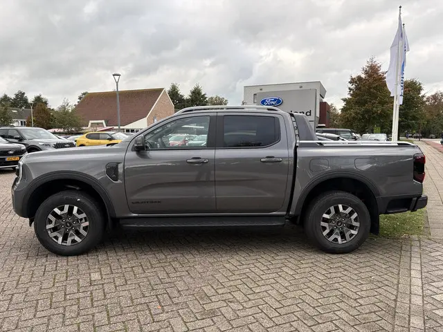 Ford Ranger 2.3 PHEV Wildtrak Double Cab 2025 Diesel 4