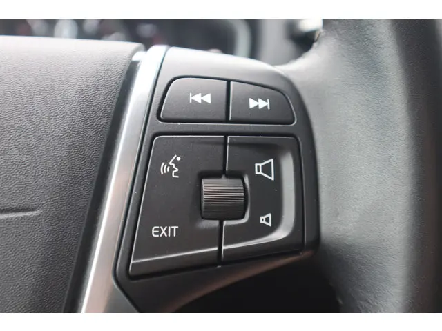 Volvo V40 Cross Country 1.5 T3 Momentum 2015 Benzine 17