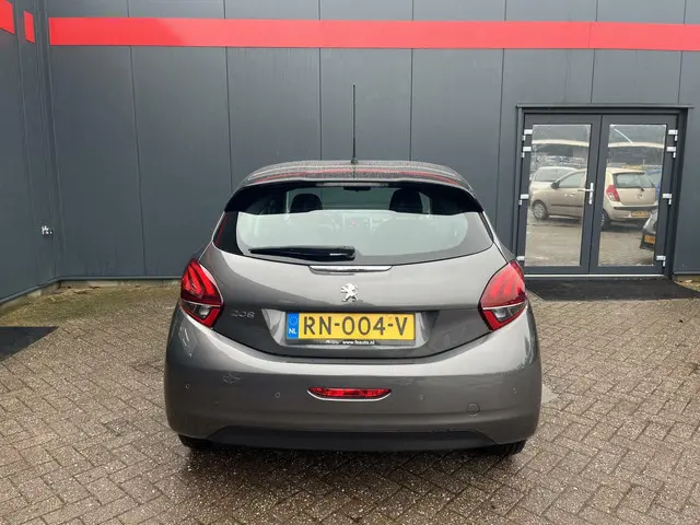 Peugeot 208 1.2 PureTech Blue Lion | Metallic | 2018 Benzine 7