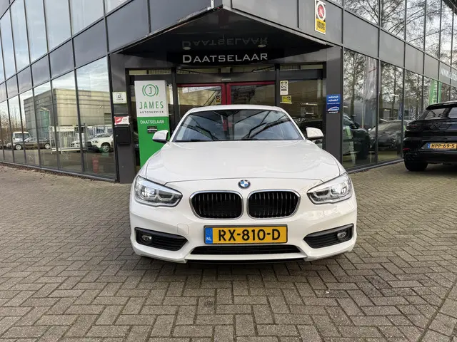 BMW 1 Serie 118i Executive Automaat 2018 Benzine 2