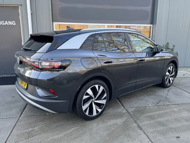 Volkswagen ID.4 First 77 kWh 204pk 2020 Elektrisch 55