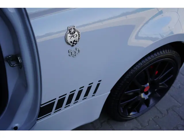 Abarth 595 1.4 T-Jet Abarth 595 Pista 2019 Benzine 22