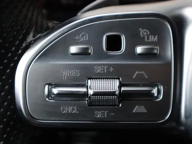 Mercedes-Benz GLA 250 e AMG Line 2022 Hybride Benzine 15