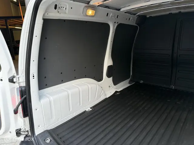 Volkswagen Caddy Bestel TSI L2H1 BMT Maxi 2018 Benzine 16