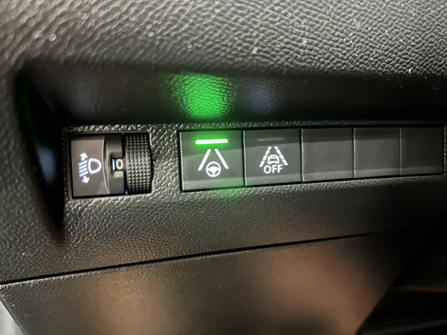 Peugeot e-208 EV Allure Pack 50 kWh 2022 Elektrisch 32