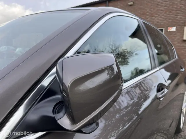 BMW 5 Serie 530i High Executive + 2013 Benzine 25