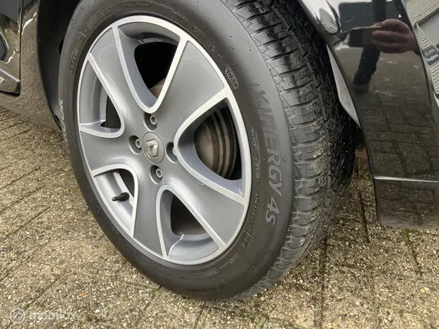 Renault Clio 0.9 TCe Night&Day !! MOTOR DEFECT !! 2015 Benzine 14