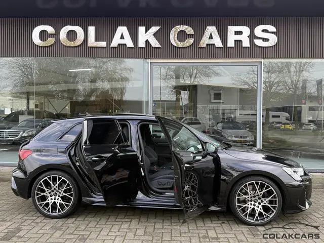 Audi RS3 2.5 TFSI RS 3 quattro 2025 Benzine 56