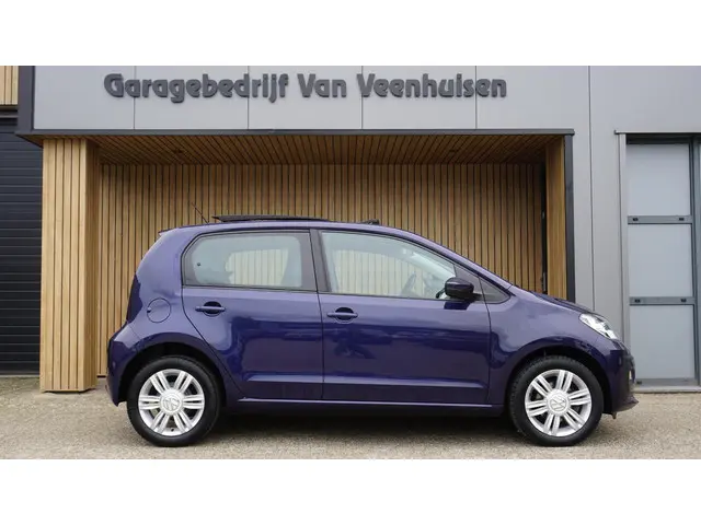 Volkswagen up! 1.0 60pk Automaat High up! 5Drs 2017 Benzine 3