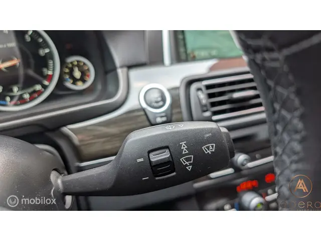 BMW 5 Serie 520i Luxury Line 2014 Benzine 25