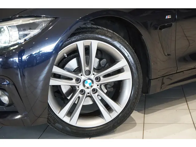 BMW 4 Serie Gran Coupé 418i Executive 2017 Benzine 23