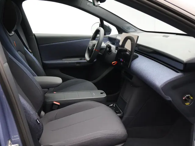 Lynk & Co 02 Core 66 kWh 2025 Elektrisch 9