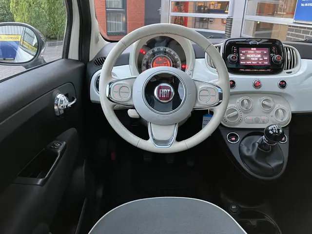Fiat 500 1.2 Lounge 2017 Benzine 23