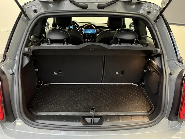 MINI Cooper 1.5 Business Edition 2021 Benzine 16