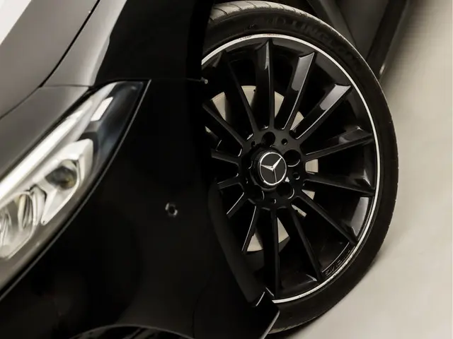 Mercedes-Benz A-Klasse 220 4MATIC AMG 2019 Benzine 38