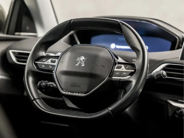 Peugeot 5008 1.2 PureTech Sport 7 Persoons 2020 Benzine 22