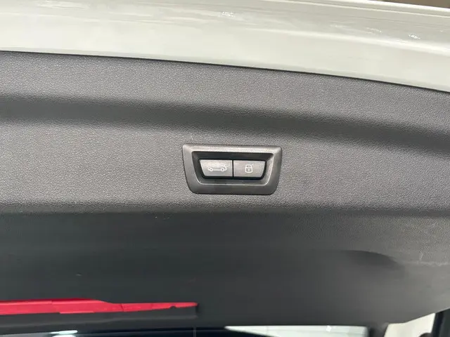 BMW X1 xDrive23i 2023 Benzine 37