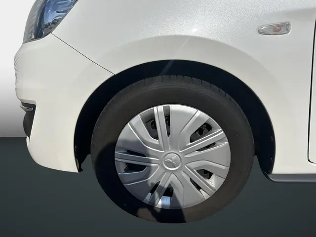 Mitsubishi Space Star 1.0 Cool+ 2020 Benzine 2