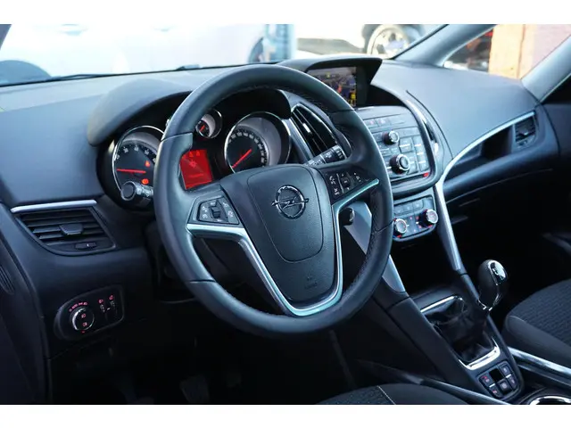 Opel Zafira Tourer 1.6 Blitz 2016 Benzine 21
