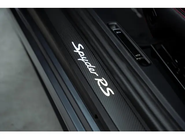 Porsche 718 Spyder RS 2024 Benzine 29