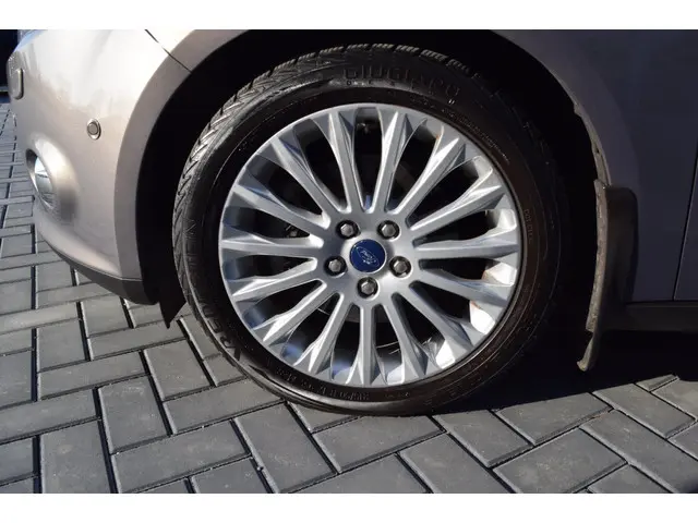 Ford Focus 1.0 EcoBoost Titanium 2012 Benzine 10
