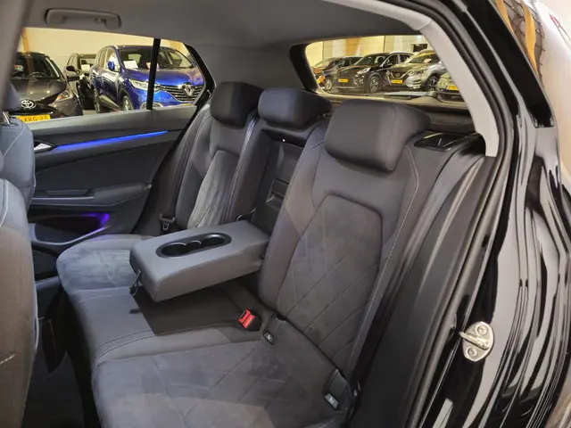 Volkswagen Golf 1.4 eHybrid Style 2020 Hybride Benzine 19