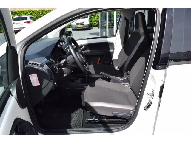 Volkswagen up! 1.0 high up! BlueMotion 2014 CNG 12