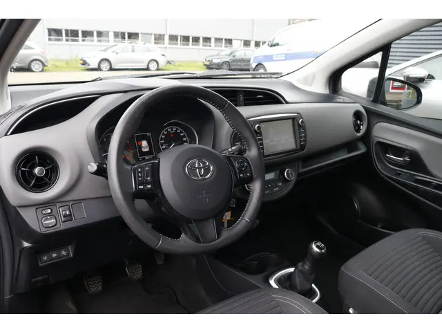 Toyota Yaris 1.0 VVT-i Active 2019 Benzine 18