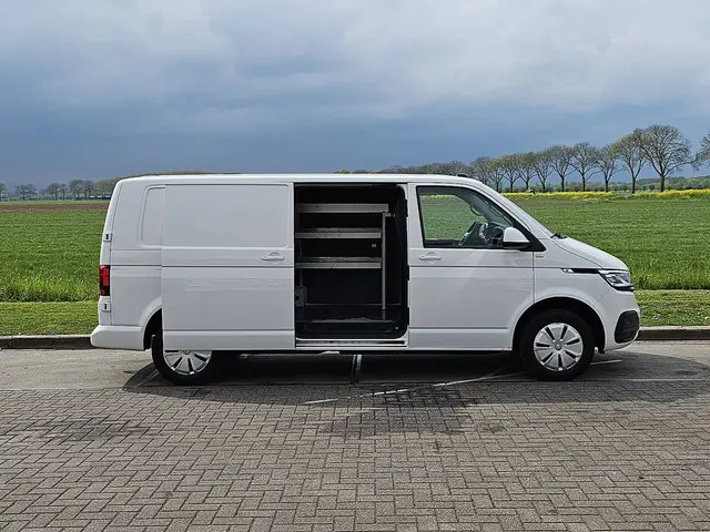 Volkswagen Transporter 2.0 TDI 2021 Diesel 13