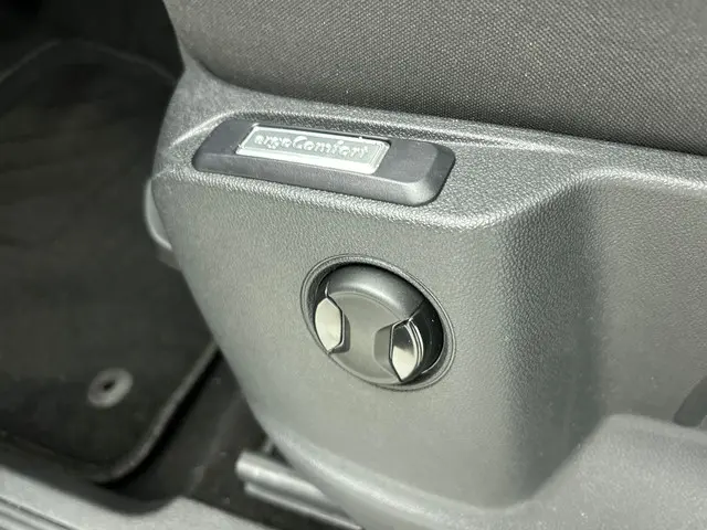 Volkswagen Caddy Cargo Maxi 2.0 TDI Style 2024 Diesel 19