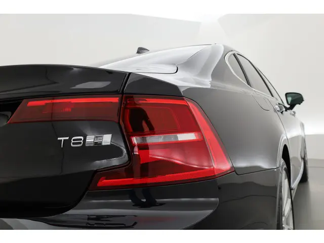 Volvo S90 2.0 T8 AWD Inscription 2018 Hybride Benzine 40