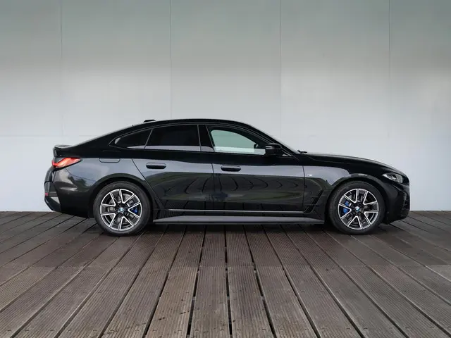 BMW i4 eDrive40 2022 Elektrisch 4