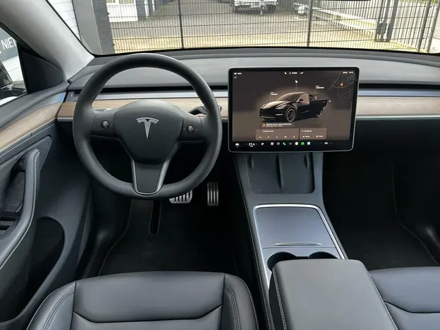 Tesla Model Y Performance AWD 75 kWh 2023 Elektrisch 4