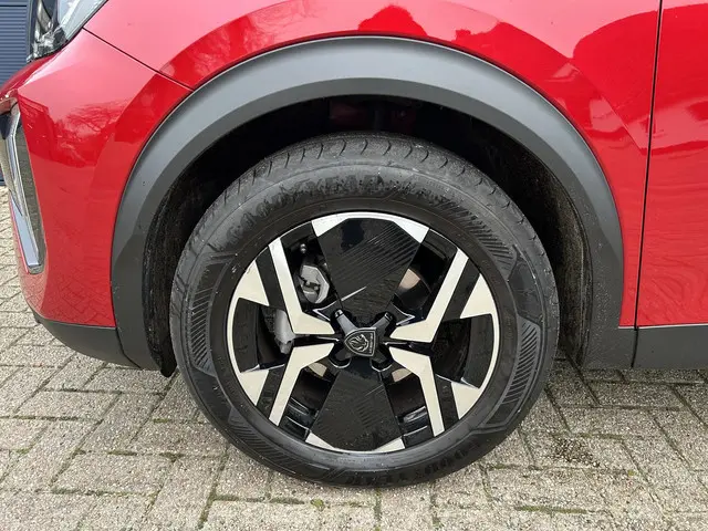 Peugeot 2008 1.2 Turbo 100 PK Allure 2024 Benzine 42